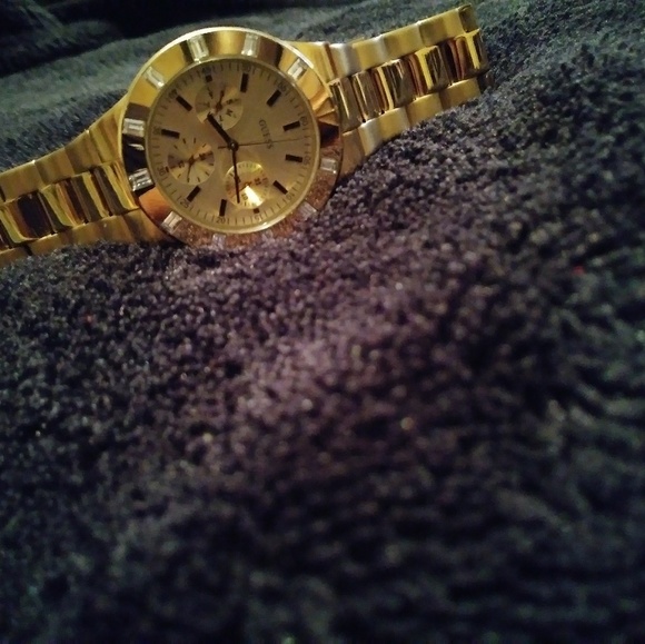 Guess watch - Picture 3 of 3